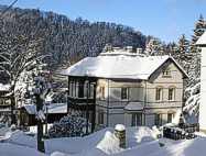 Villa im Winter